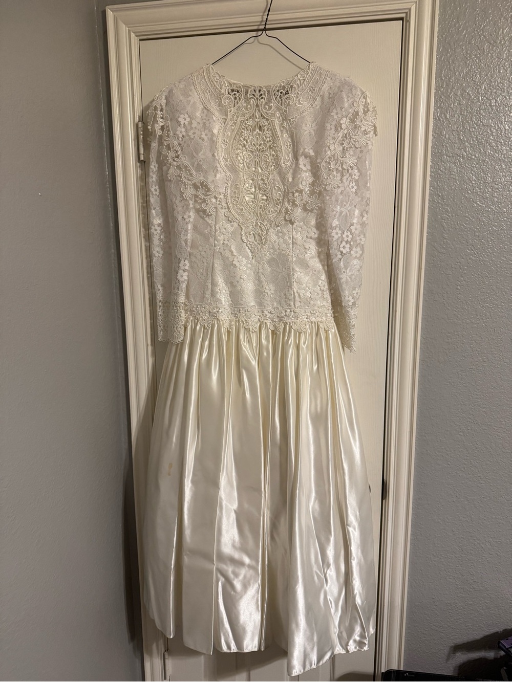 Jessica McClintock Ivory Lace Bodice Satin Skirt Wedding Dress